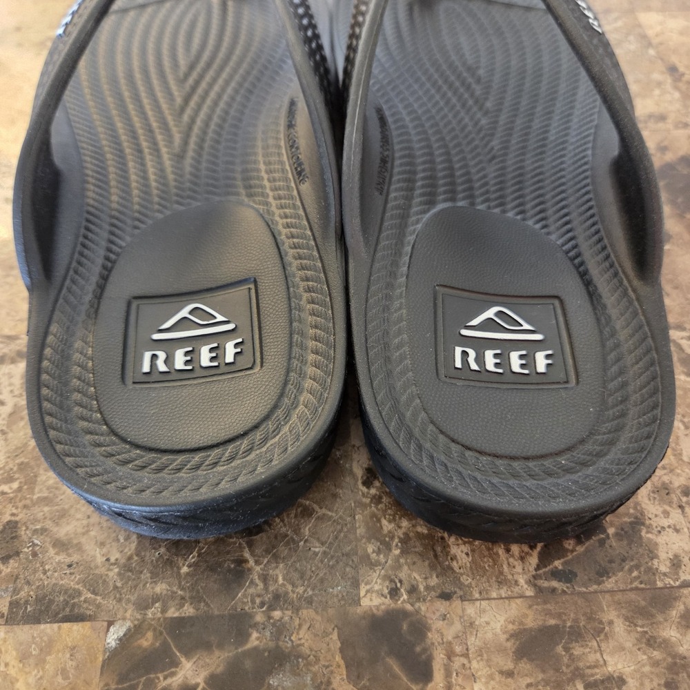 Reef Women's Water Court Thong Flip Flop Sandals black Size 8 beach vacation - Picture 7 of 13